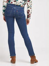 Load image into Gallery viewer, Levi ladies 312 Paris Bogota Streets Jeans 32L
